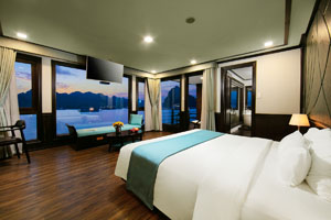 5-Sterne-Dschunke-in-Vietnam