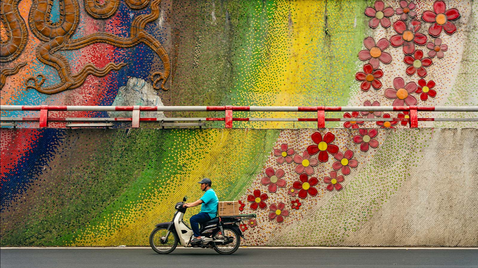 Hanoi-ceramic-road